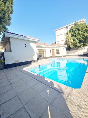 Apartment / Flat For Rent in Noordwyk, Midrand
