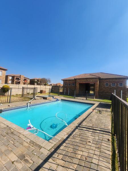 Apartment / Flat For Sale in Noordwyk, Midrand